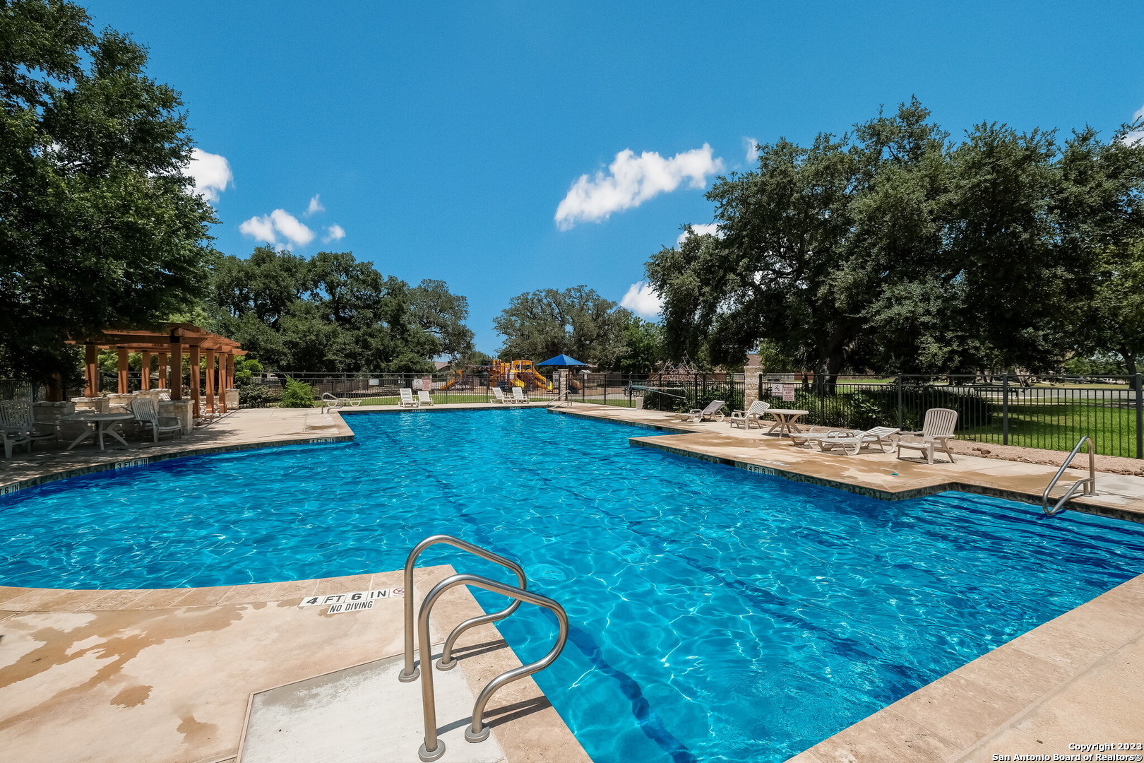 main property photo 19