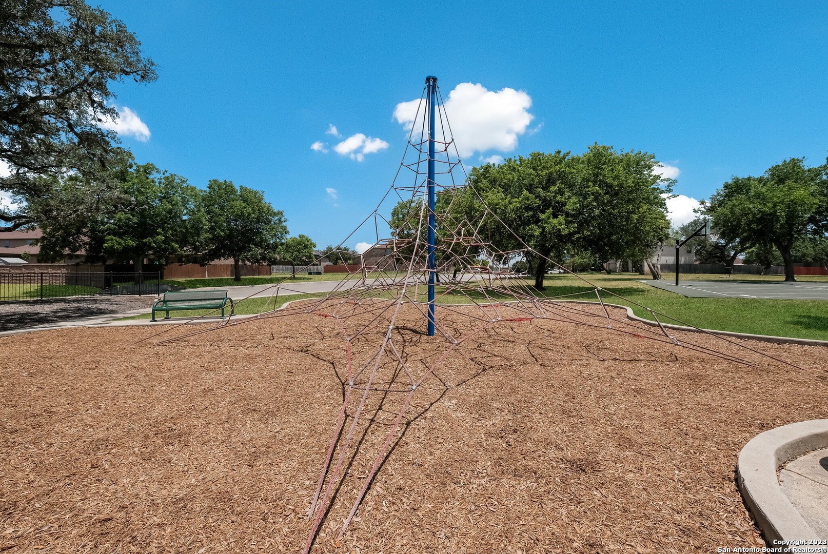 main property photo 23