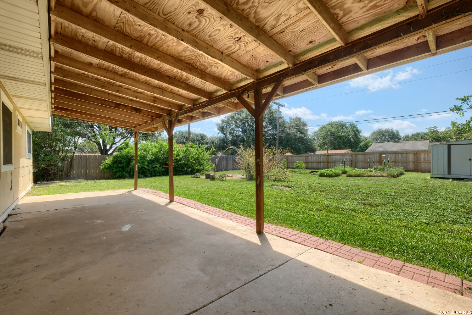 main property photo 14