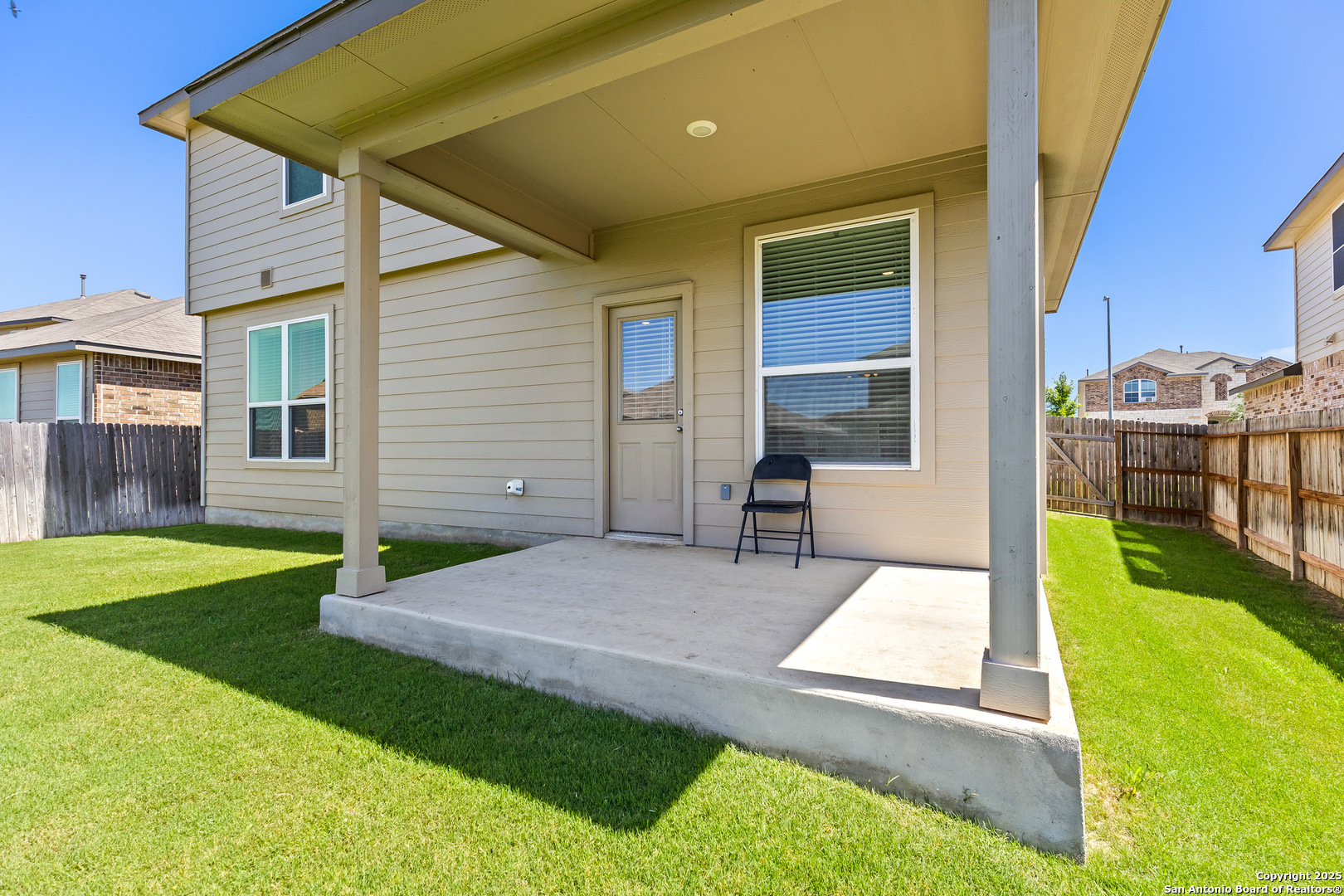 main property photo 24