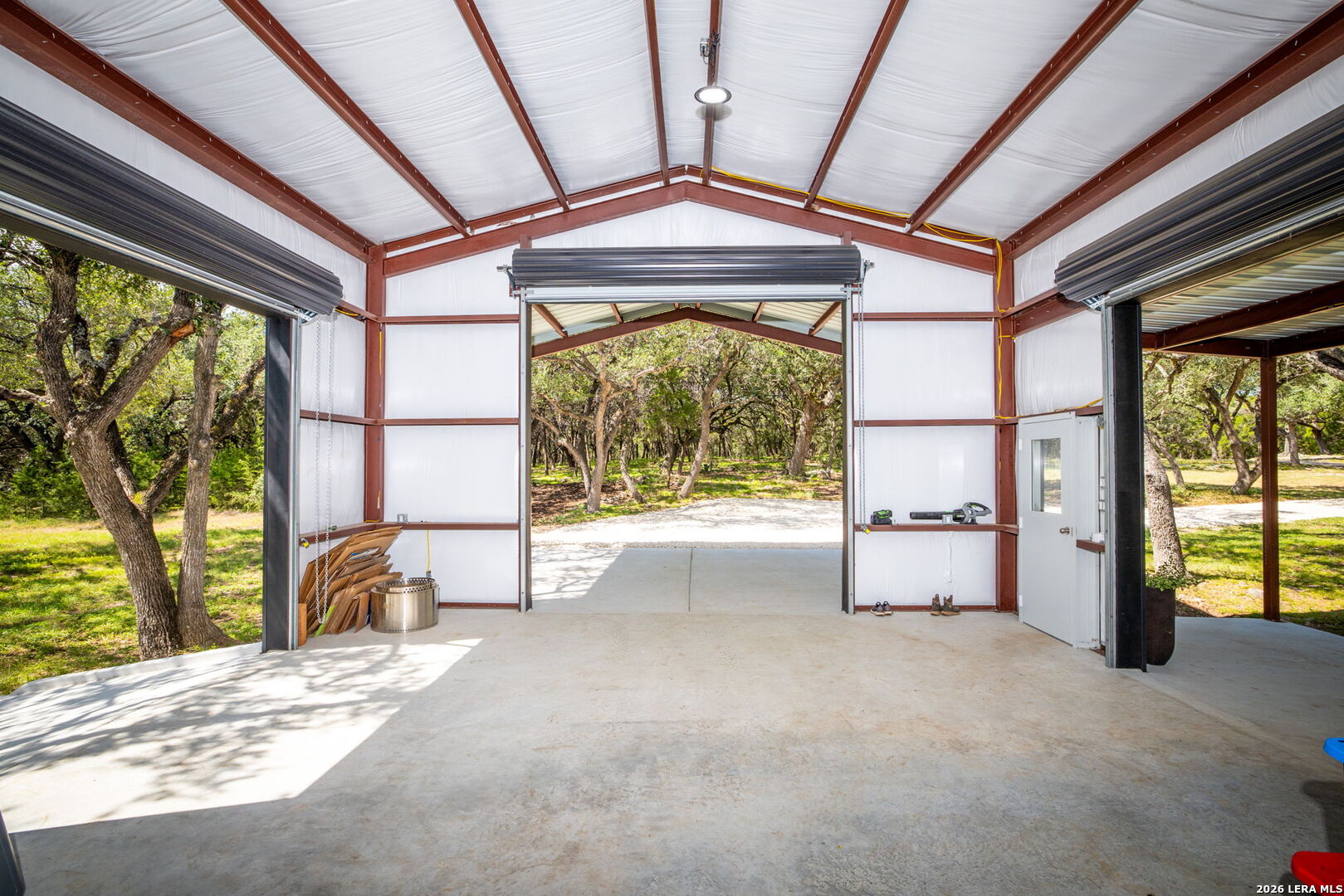main property photo 16