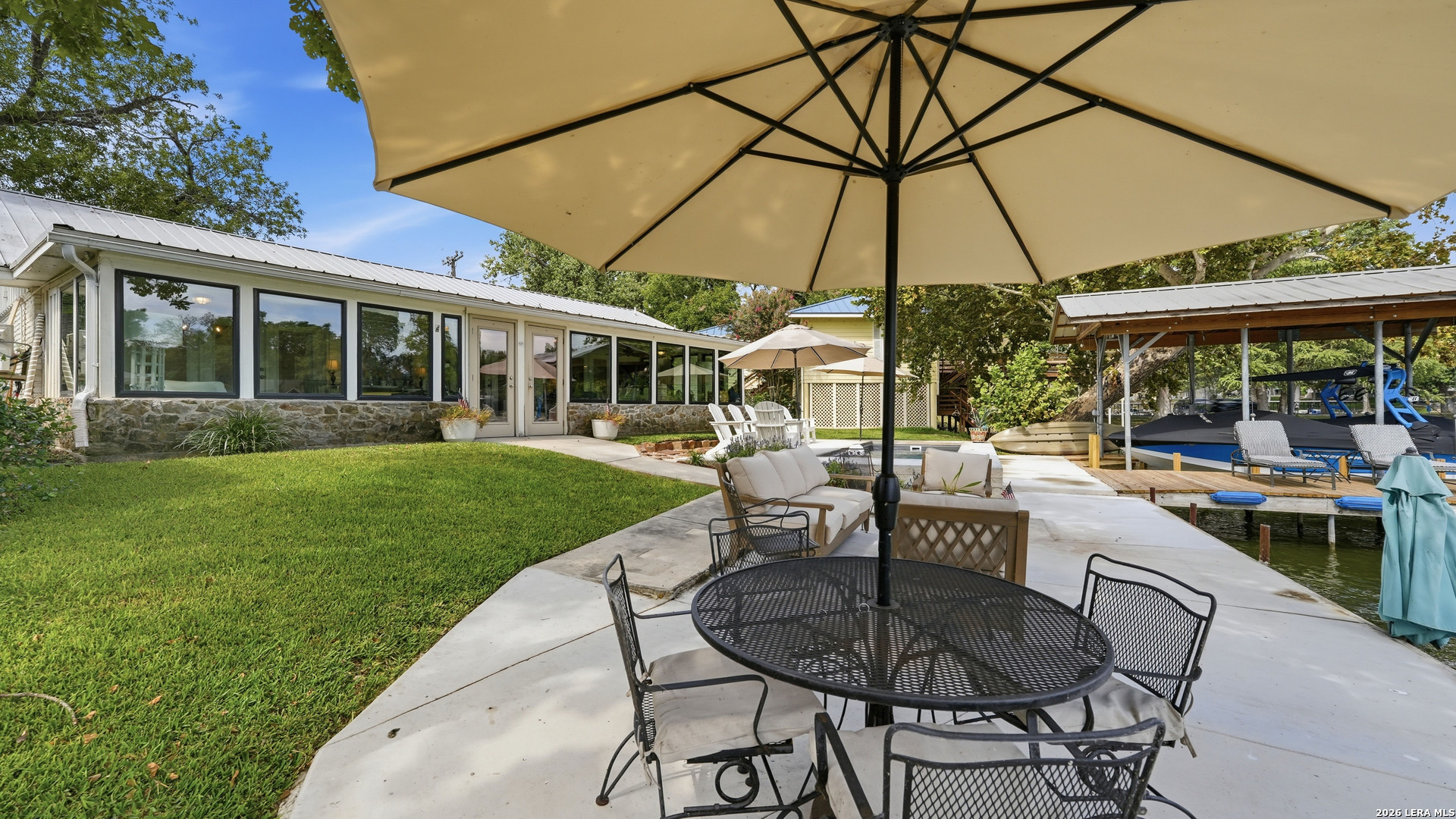 main property photo 31