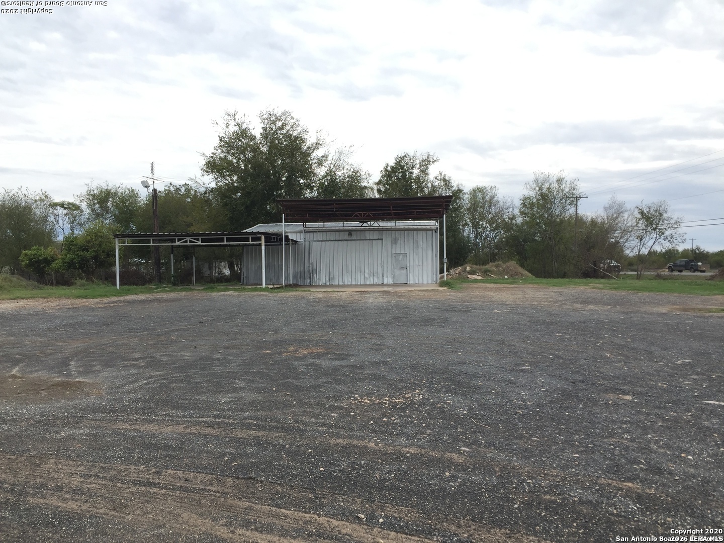 main property photo 4