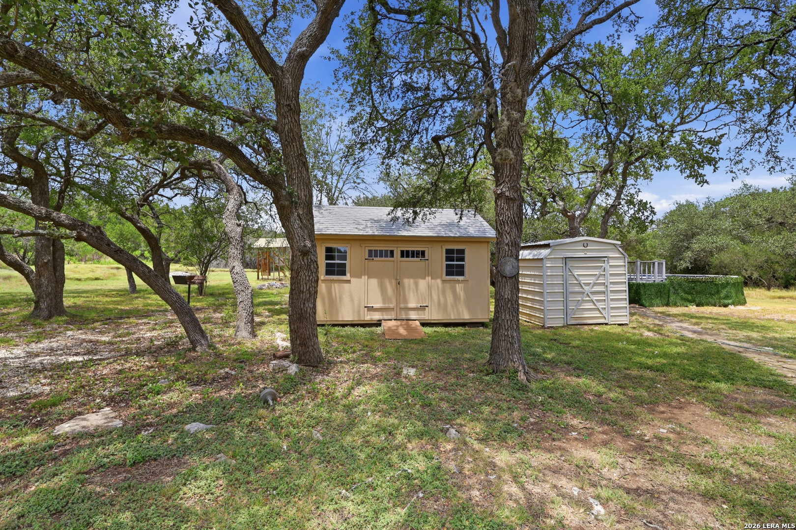main property photo 33