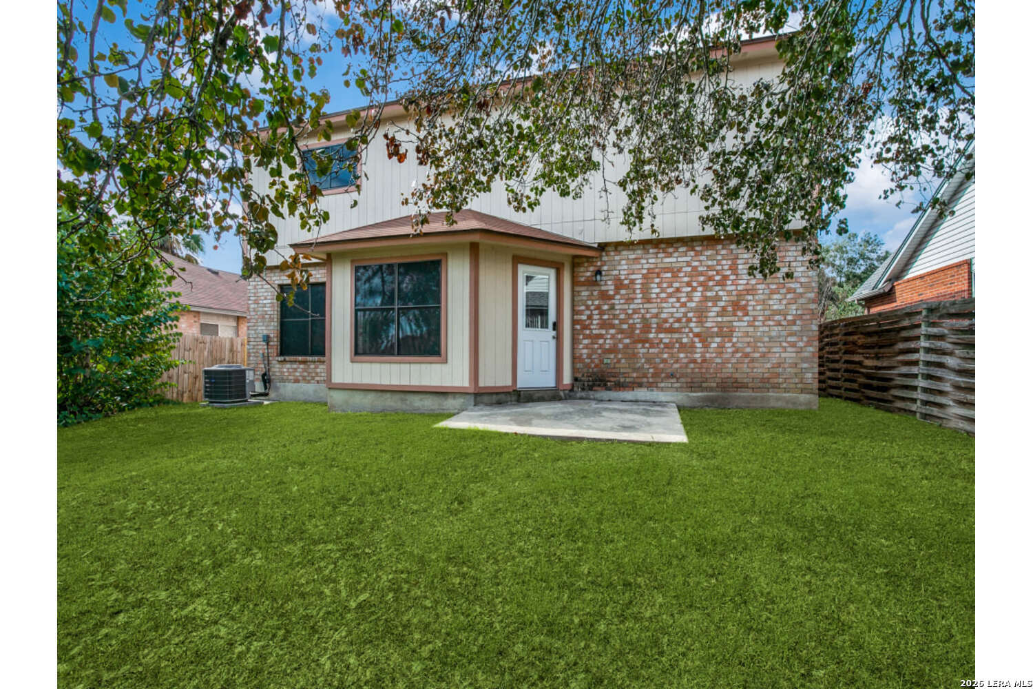 main property photo 11
