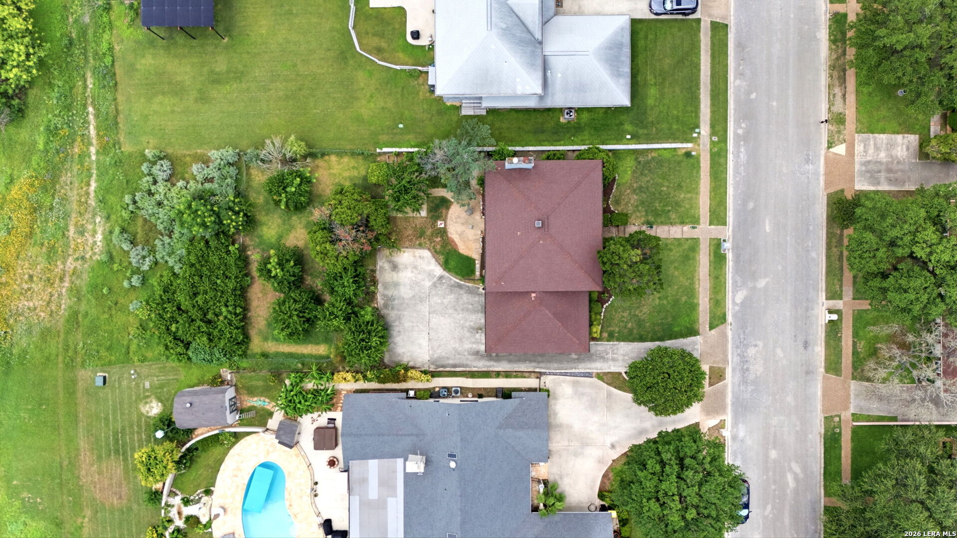 main property photo 44