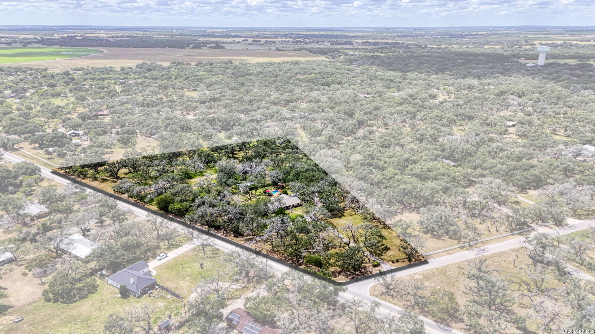 main property photo 41