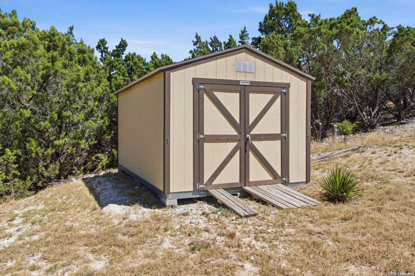 main property photo 43