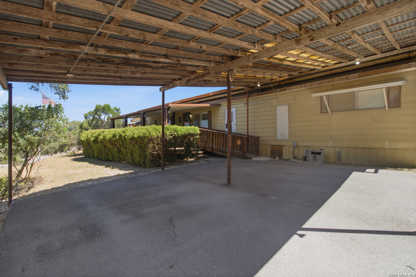 main property photo 5