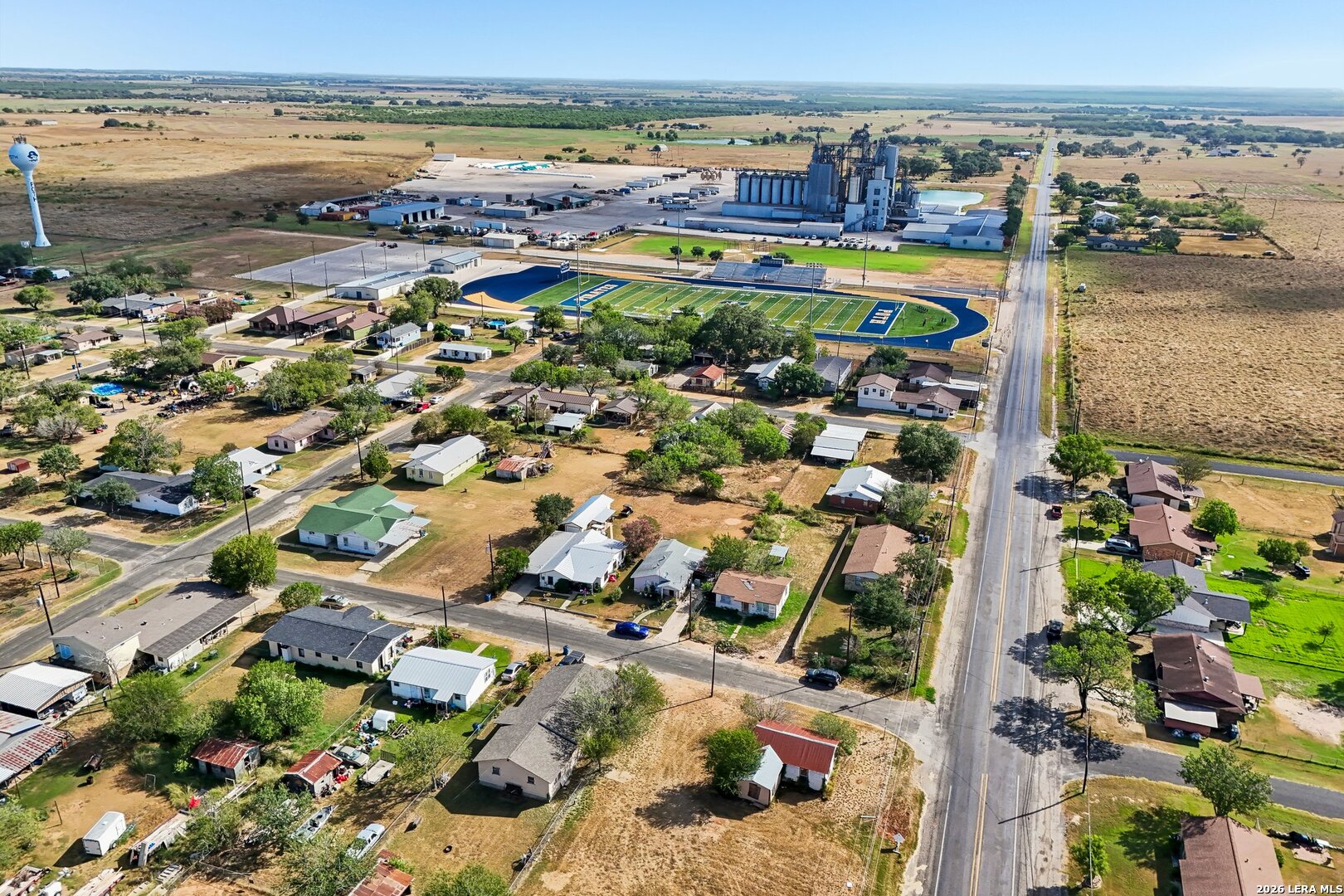 main property photo 10