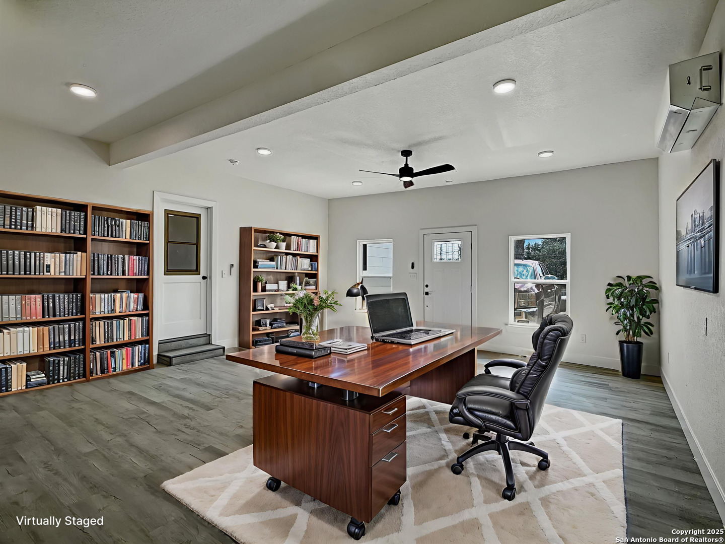 main property photo 28