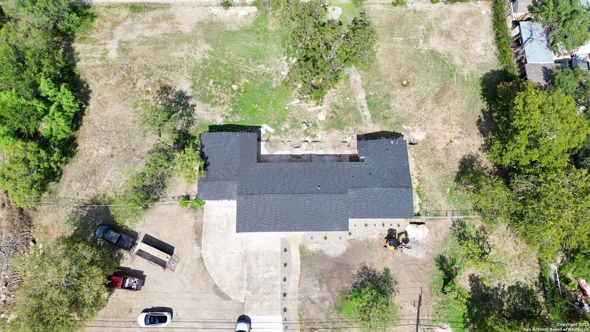 main property photo 34