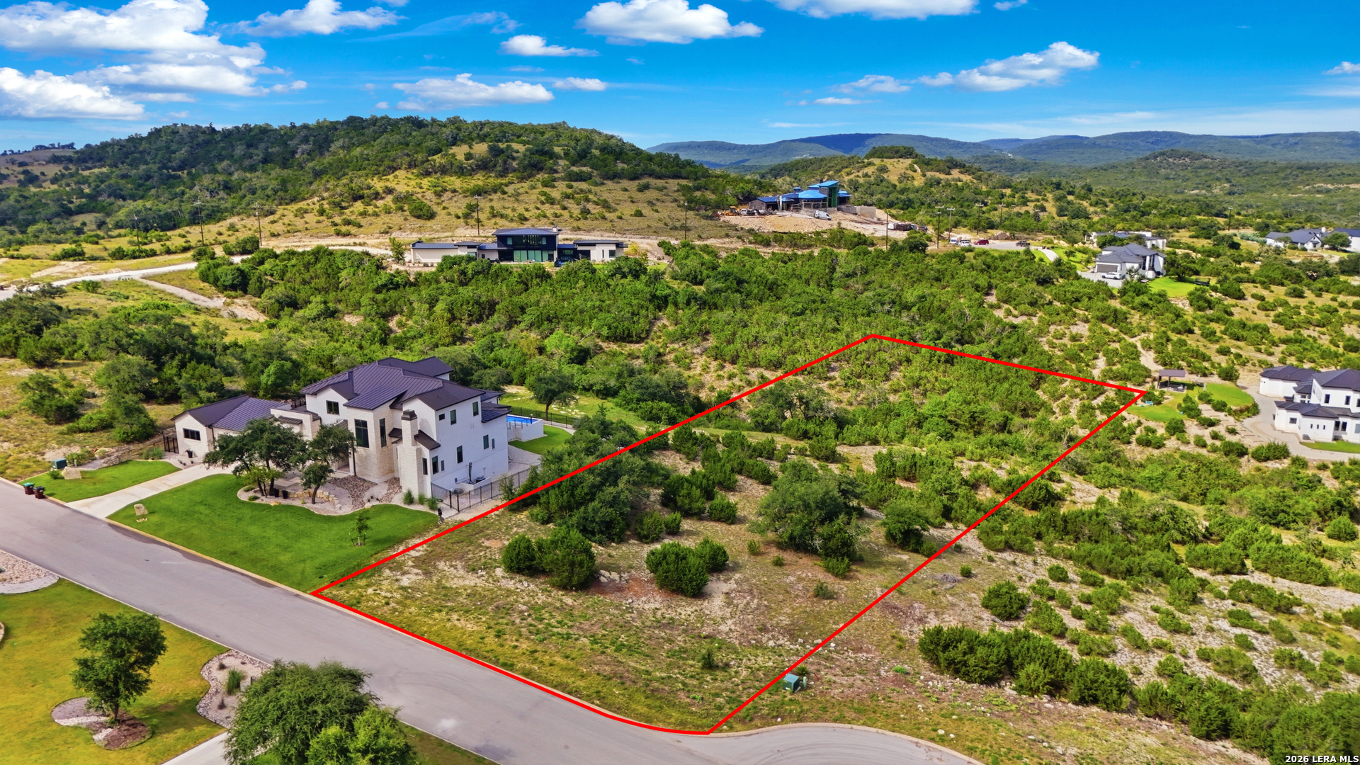 main property photo 11