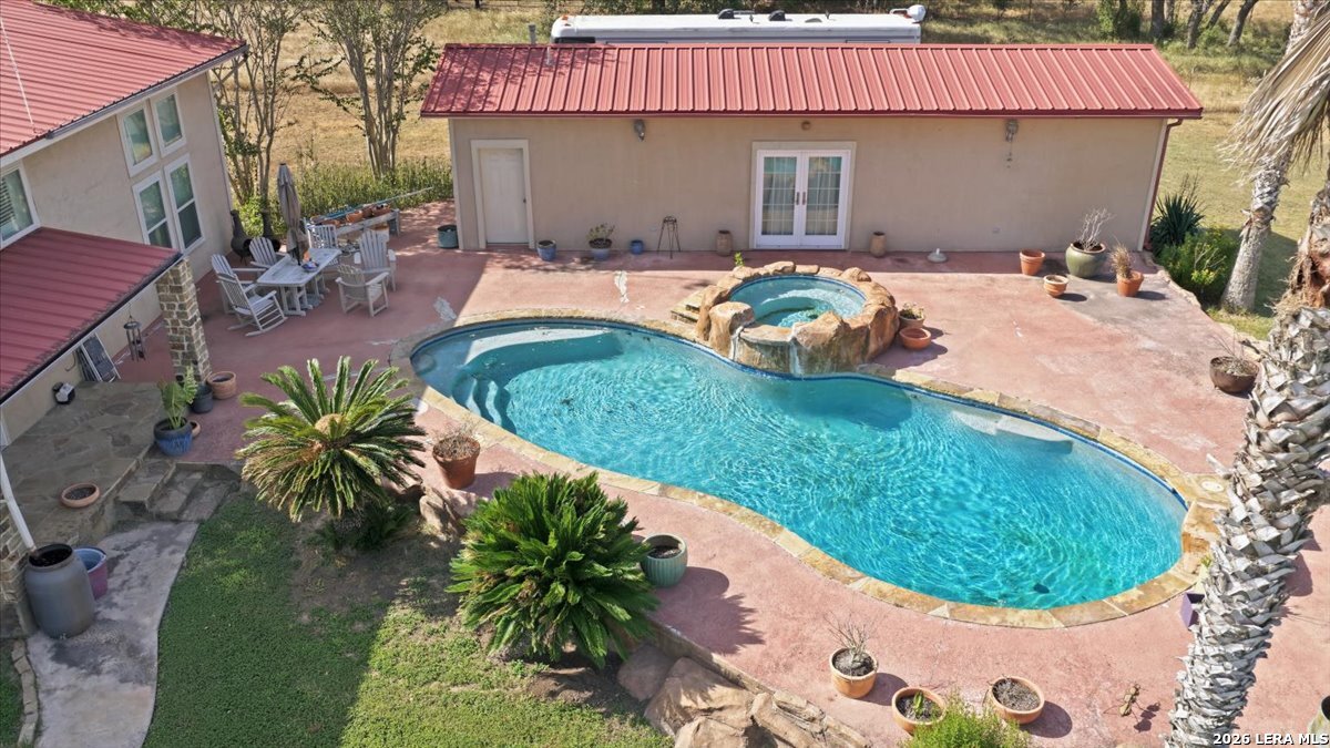 main property photo 32