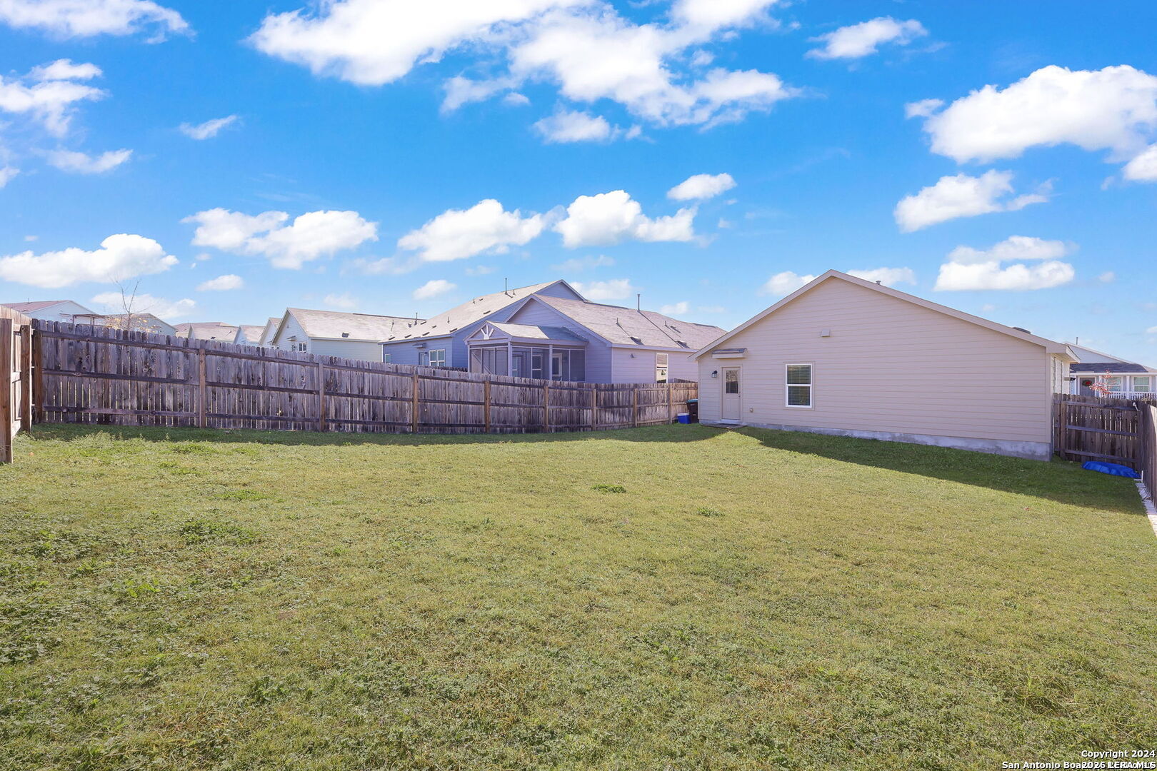 main property photo 12