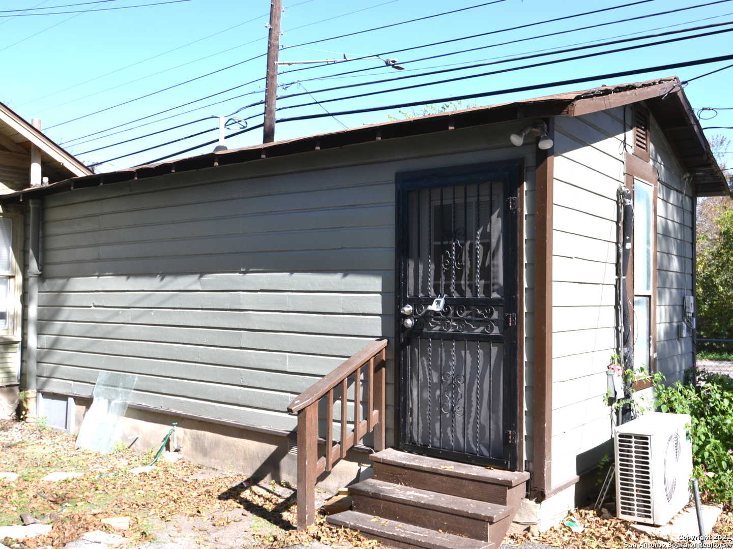 main property photo 10
