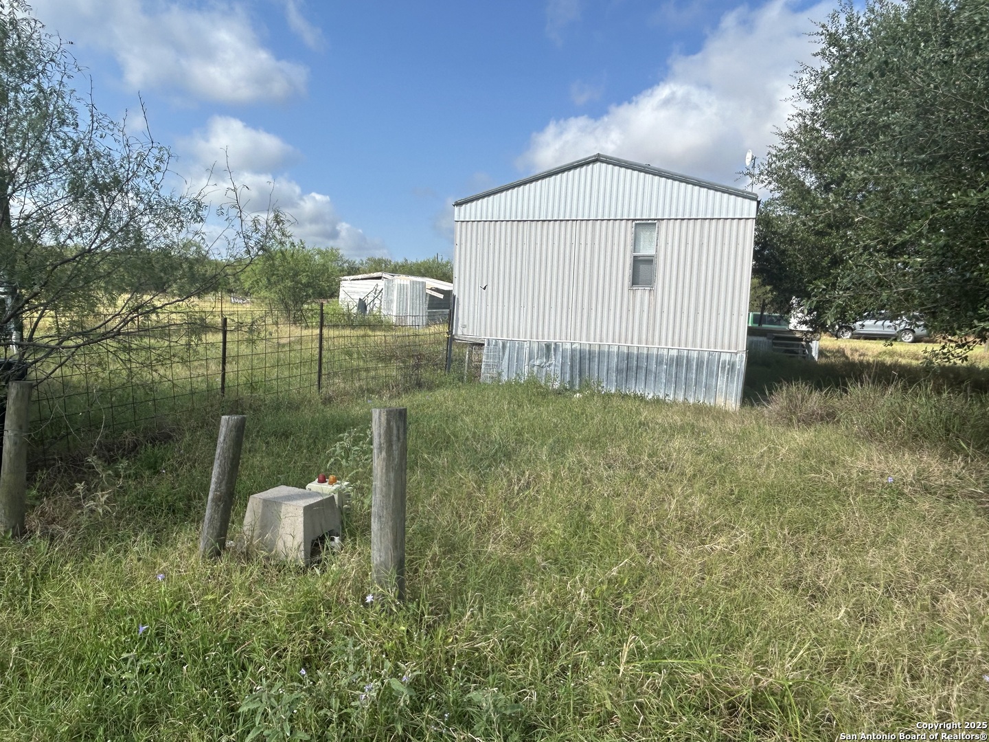 main property photo 18