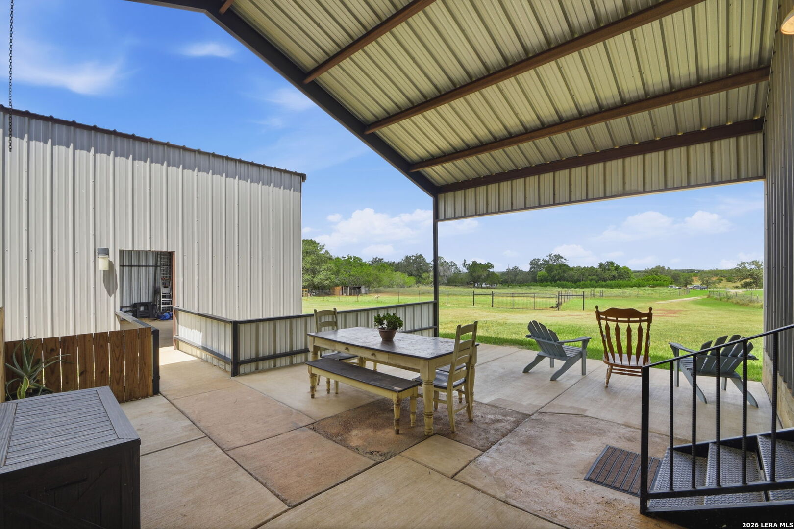 main property photo 26