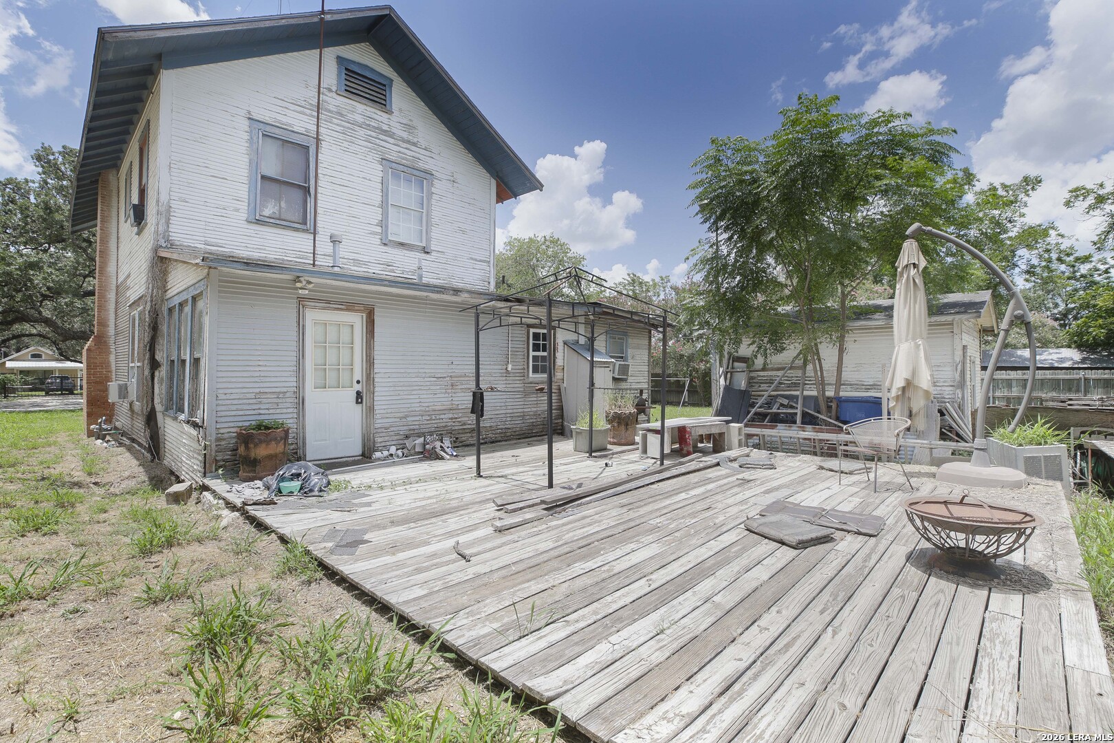 main property photo 14