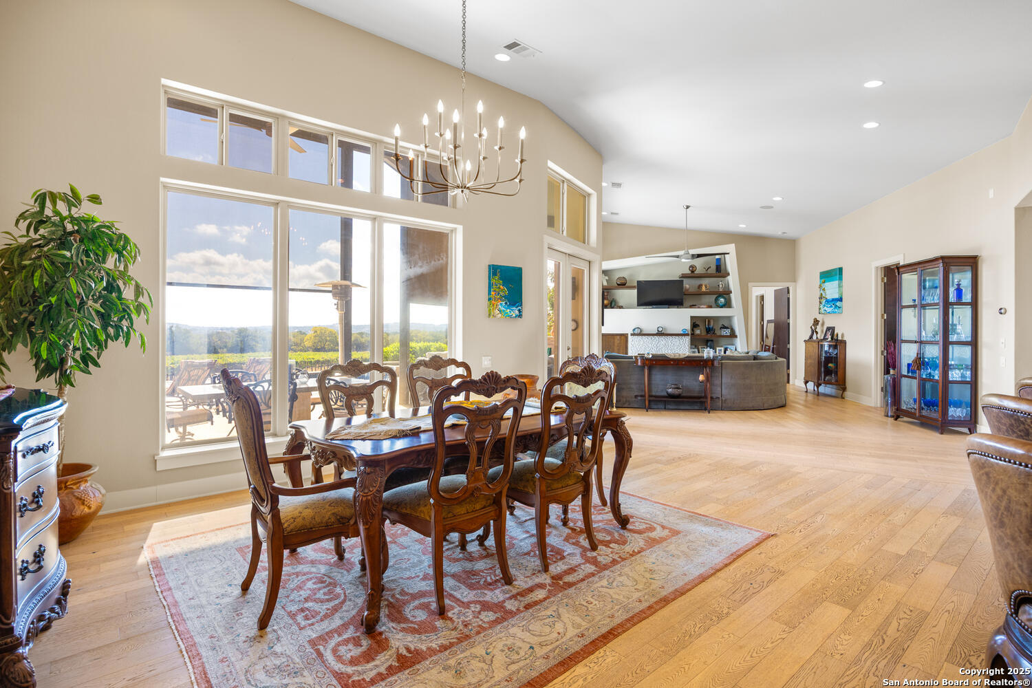 main property photo 12
