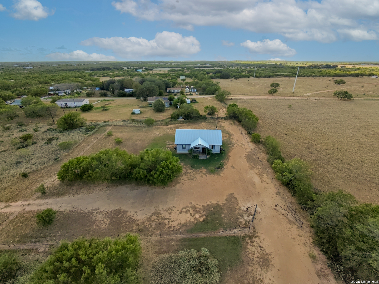 main property photo 11