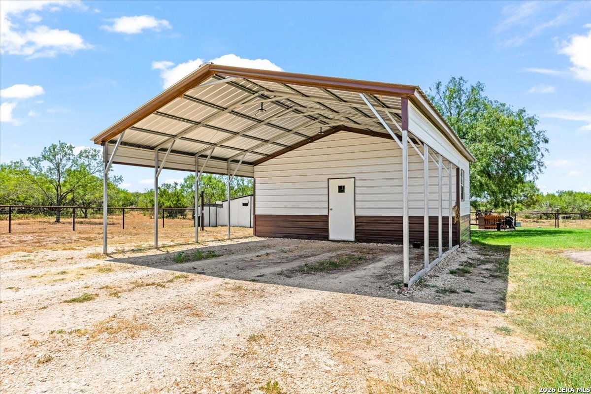 main property photo 8