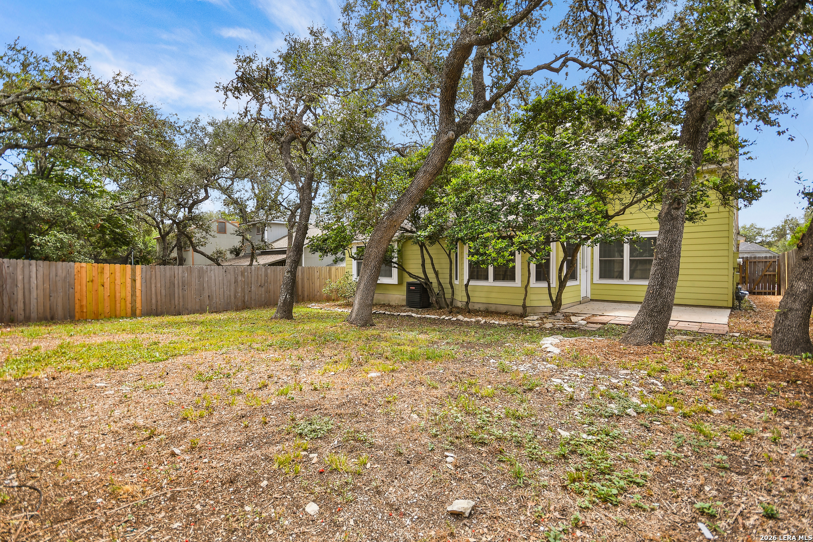 main property photo 28