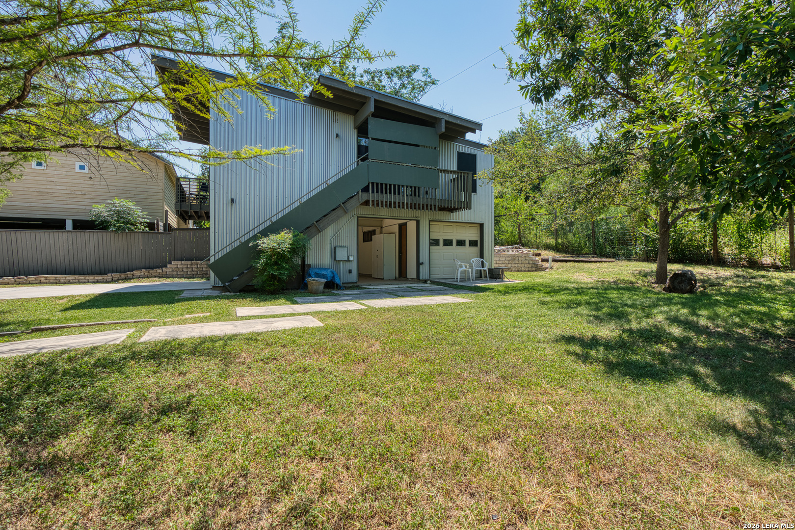 main property photo 26