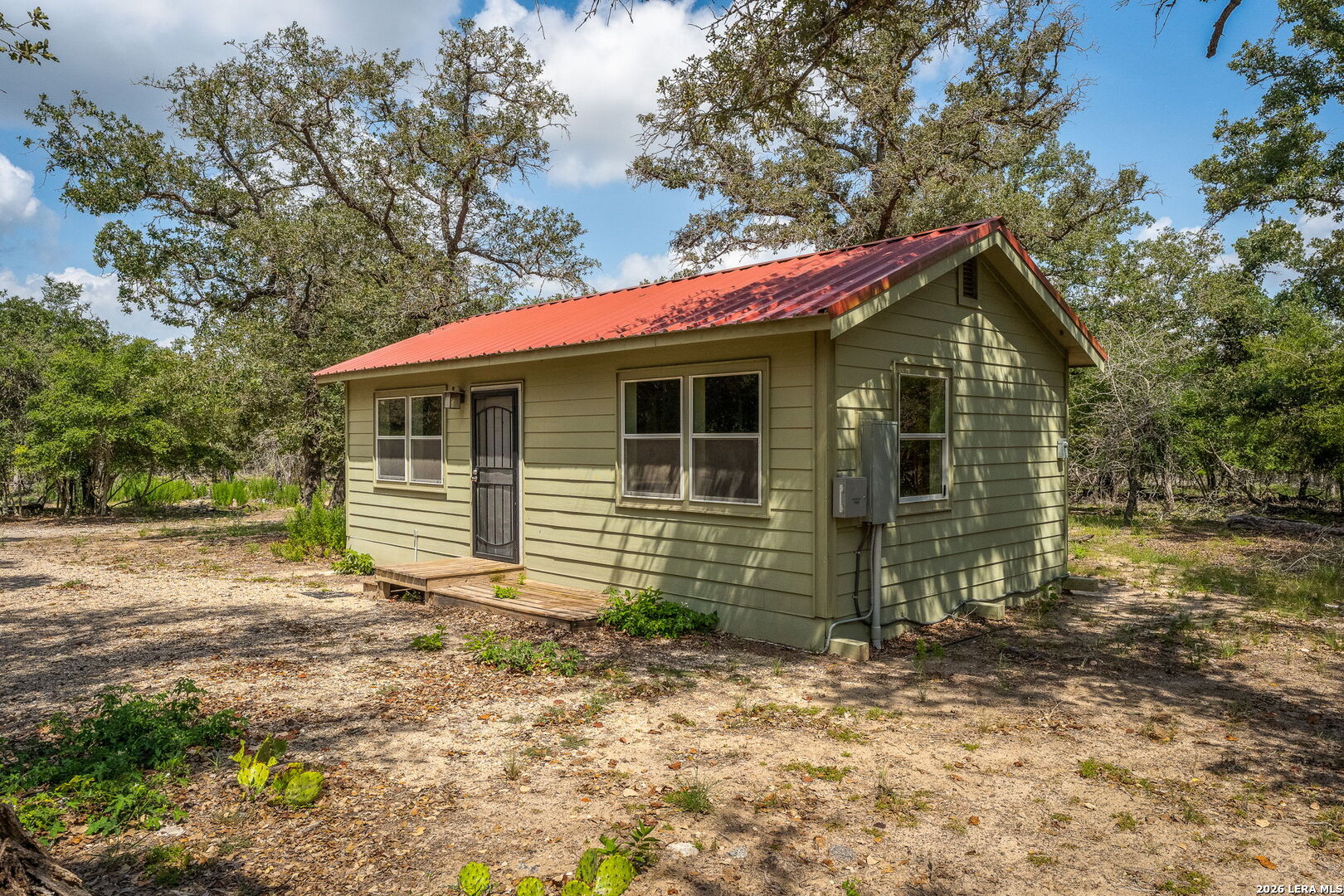 main property photo 23