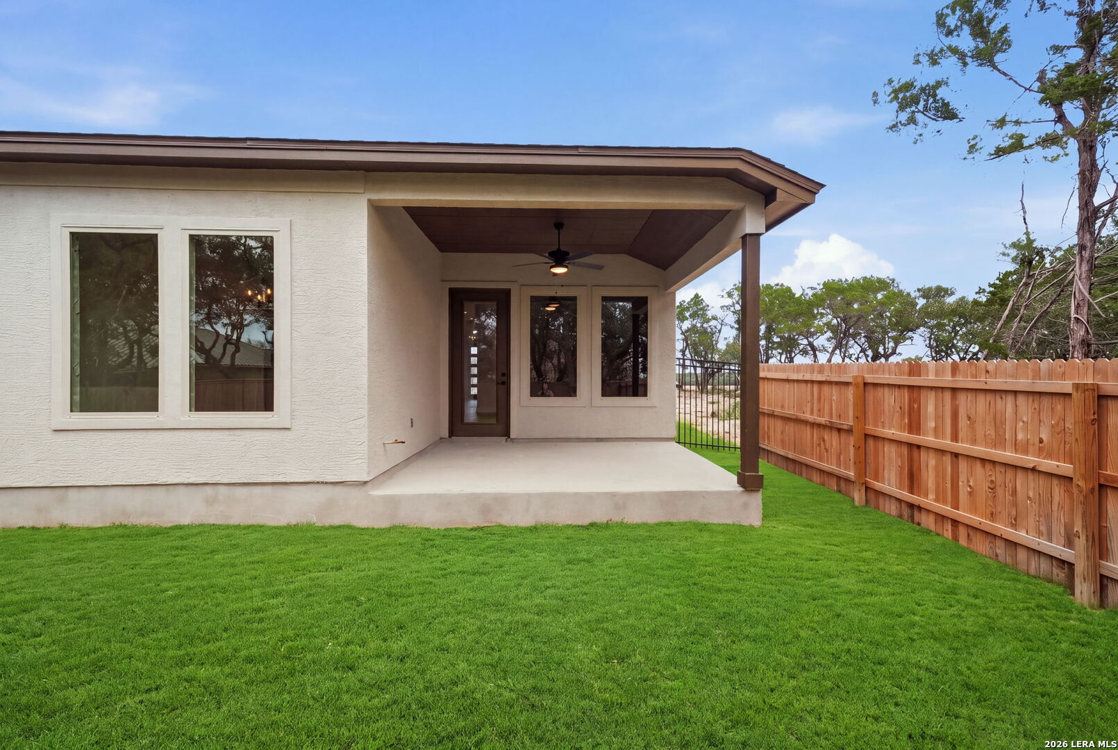 main property photo 40