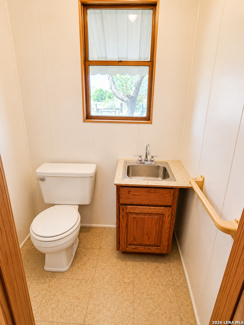 main property photo 14