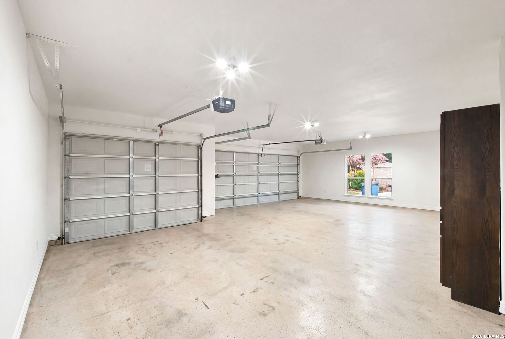 main property photo 76