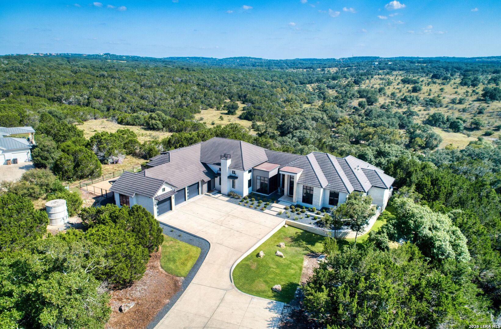 main property photo 14