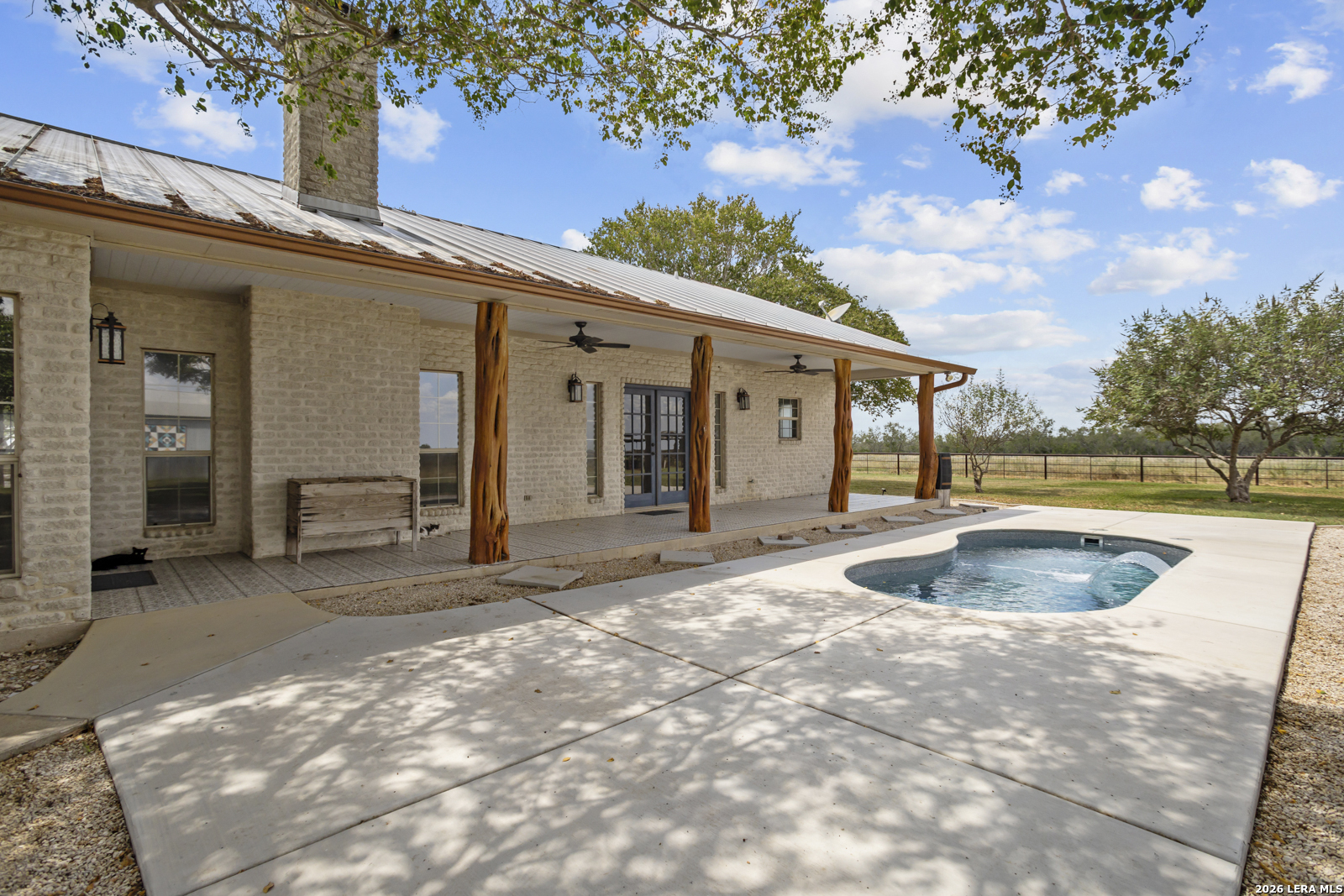 main property photo 37