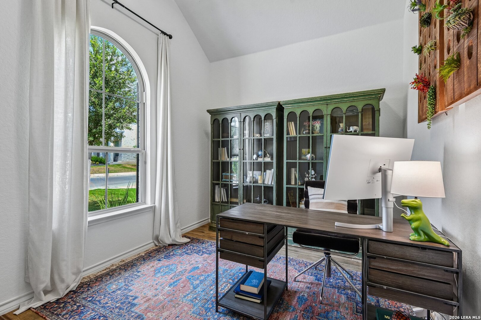 main property photo 28
