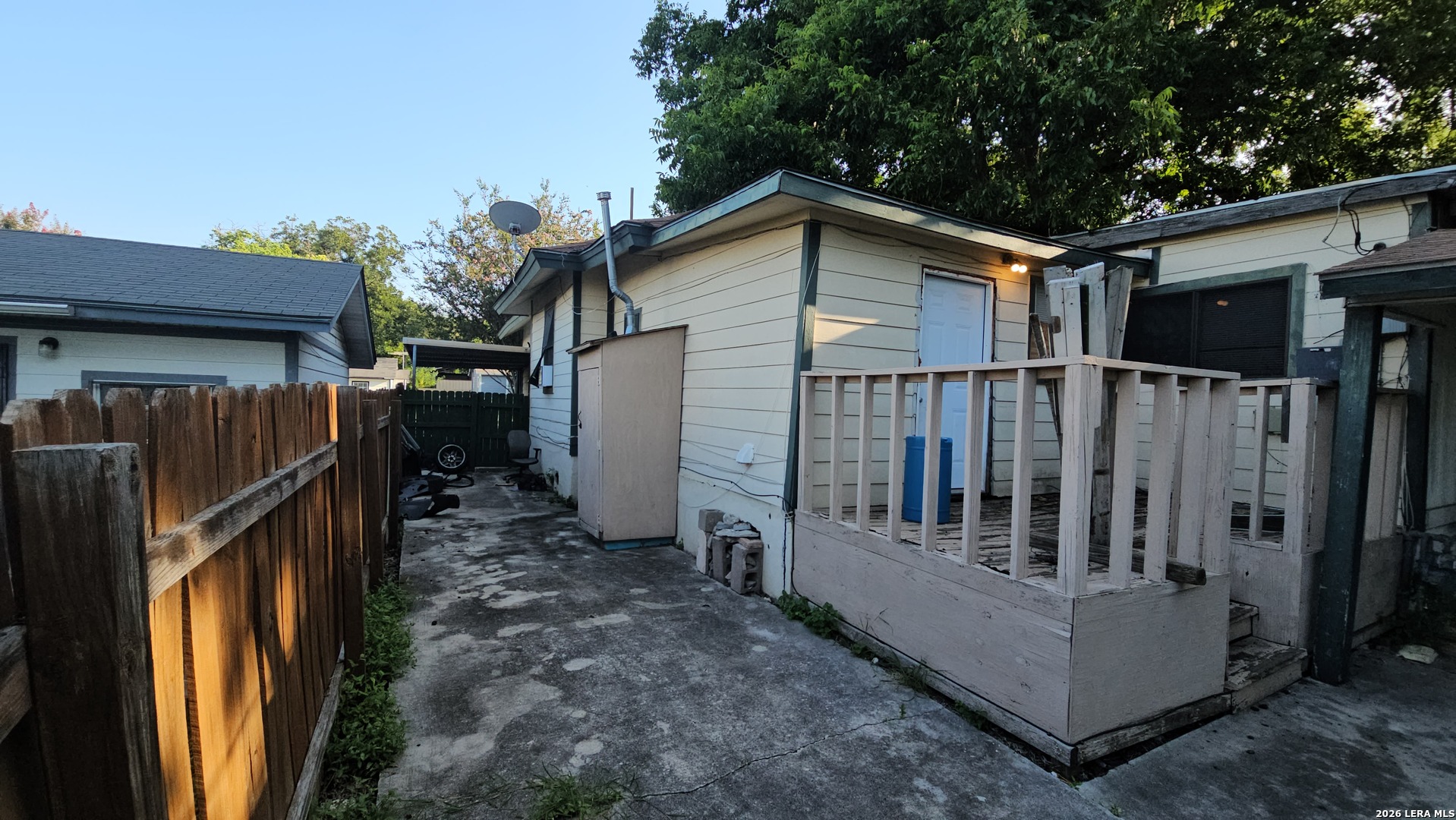 main property photo 41