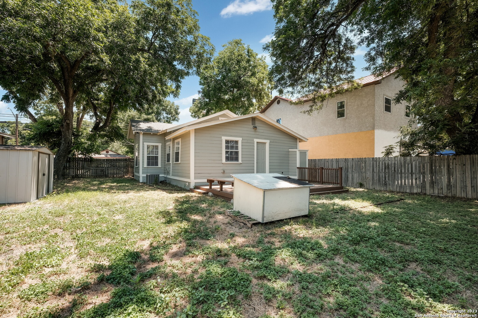 main property photo 17