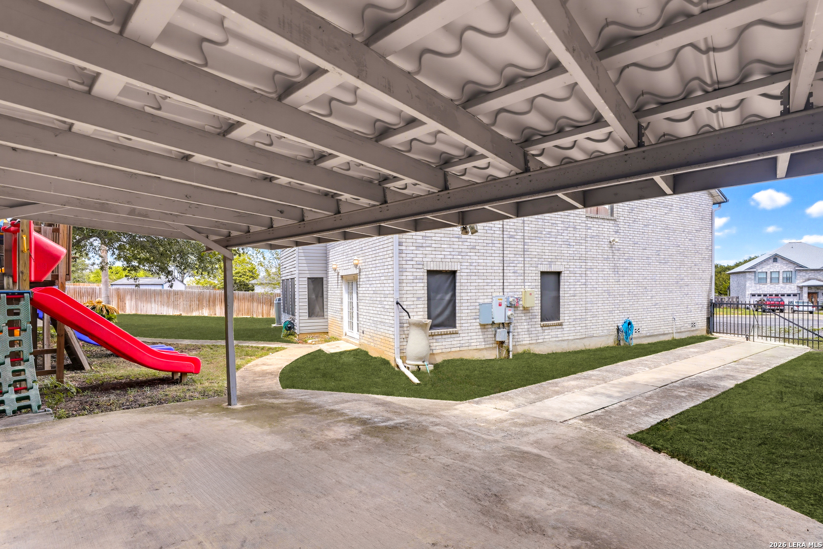 main property photo 38