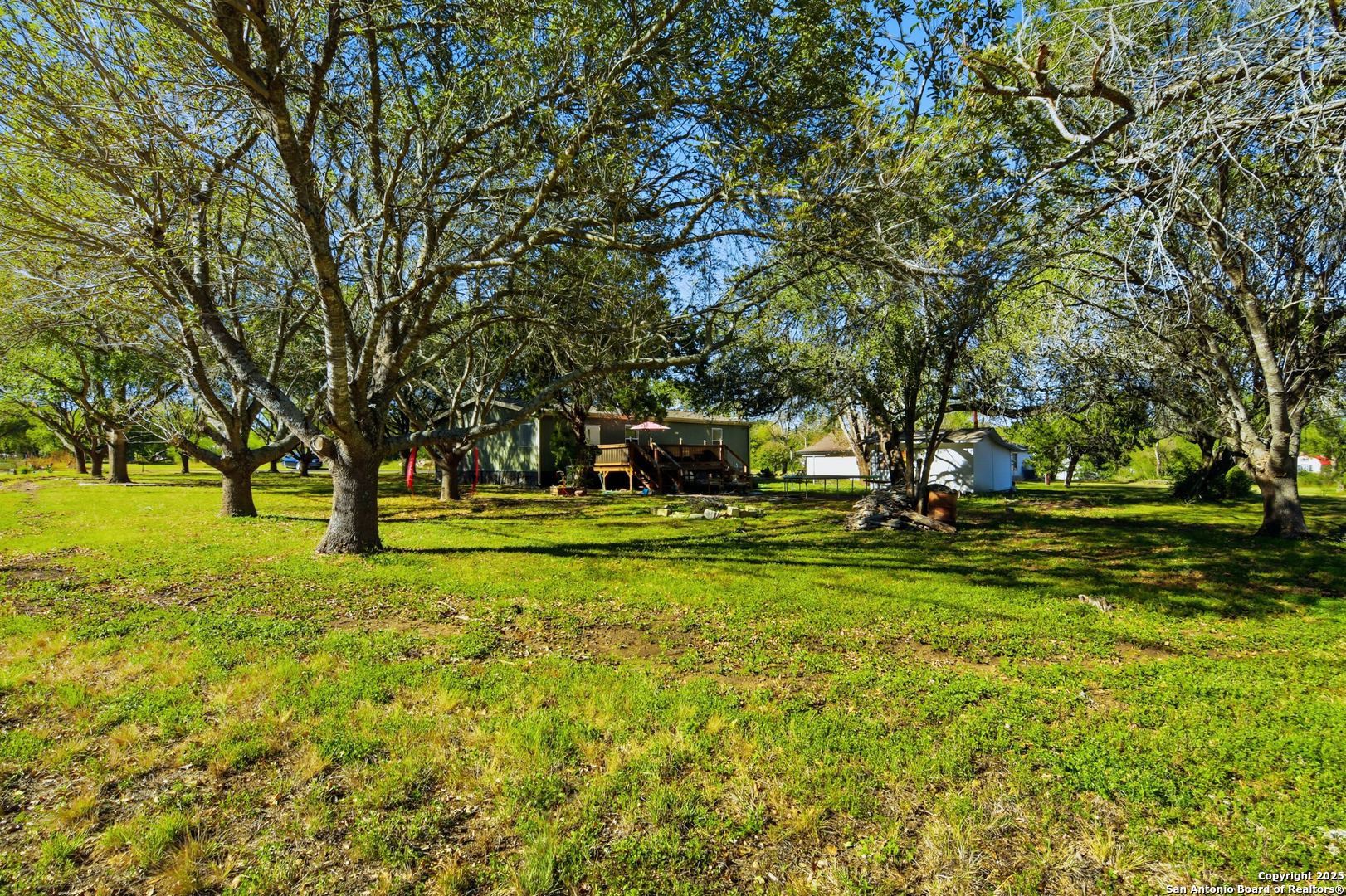main property photo 28