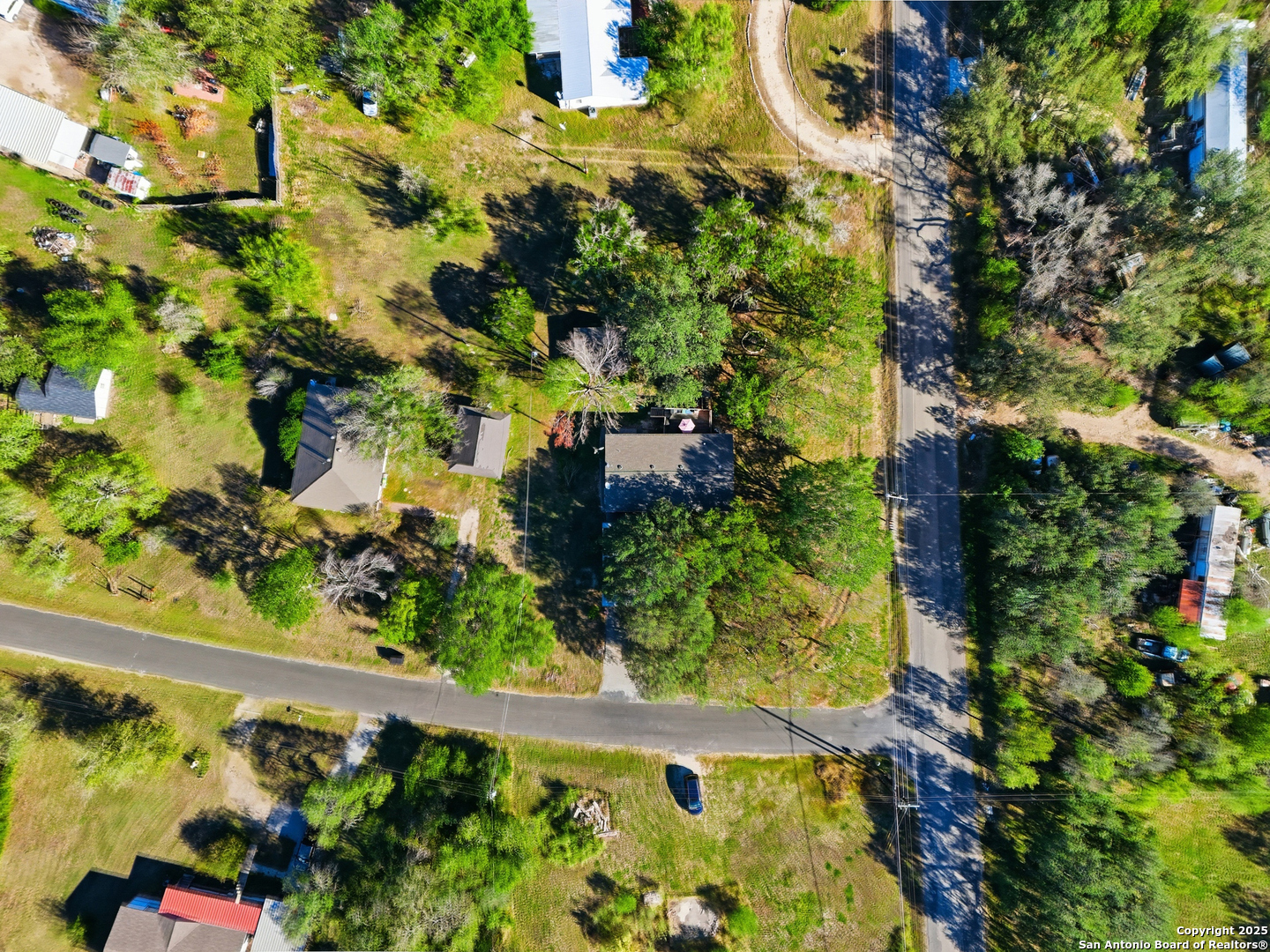 main property photo 33