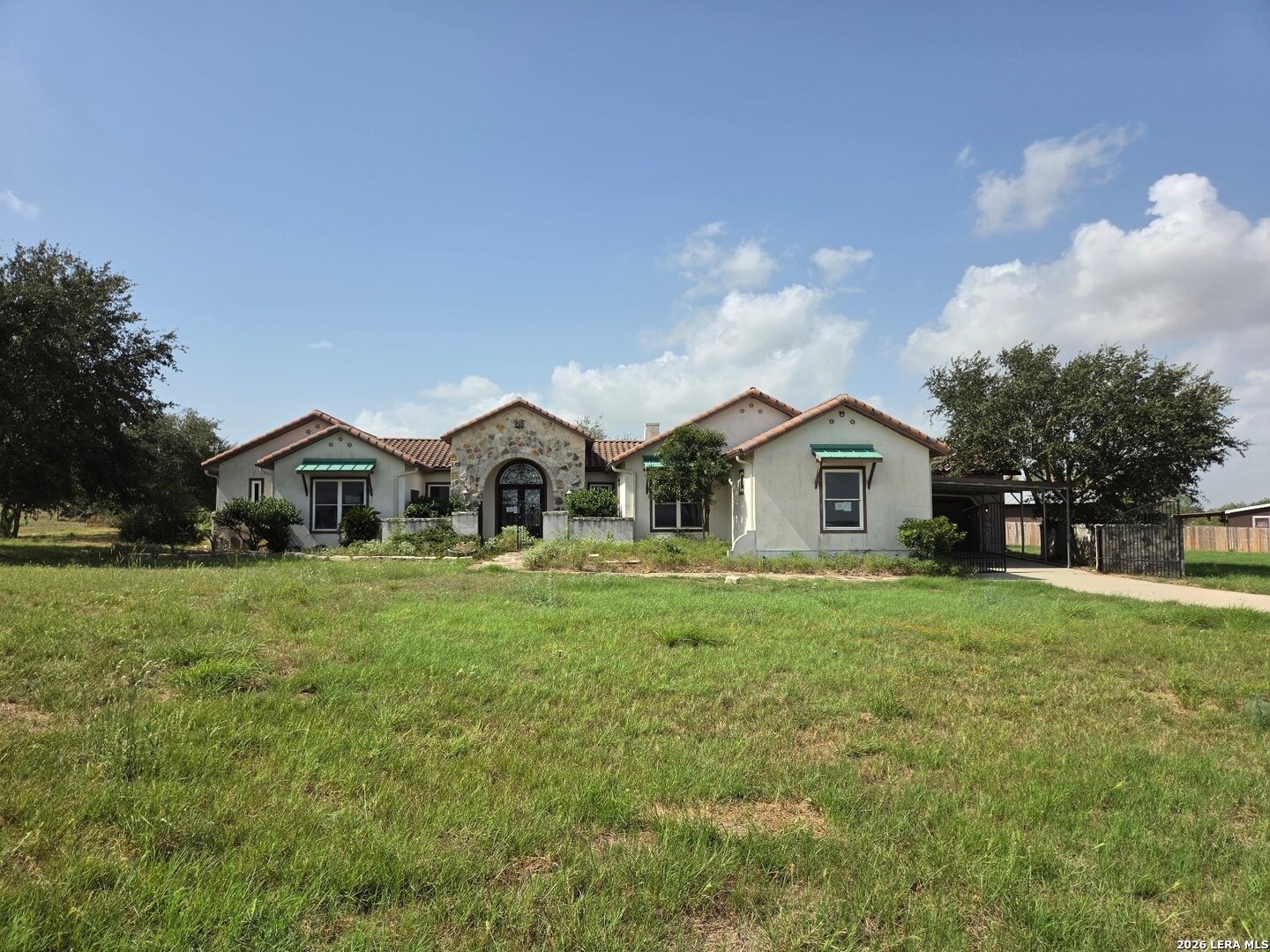 main property photo 4