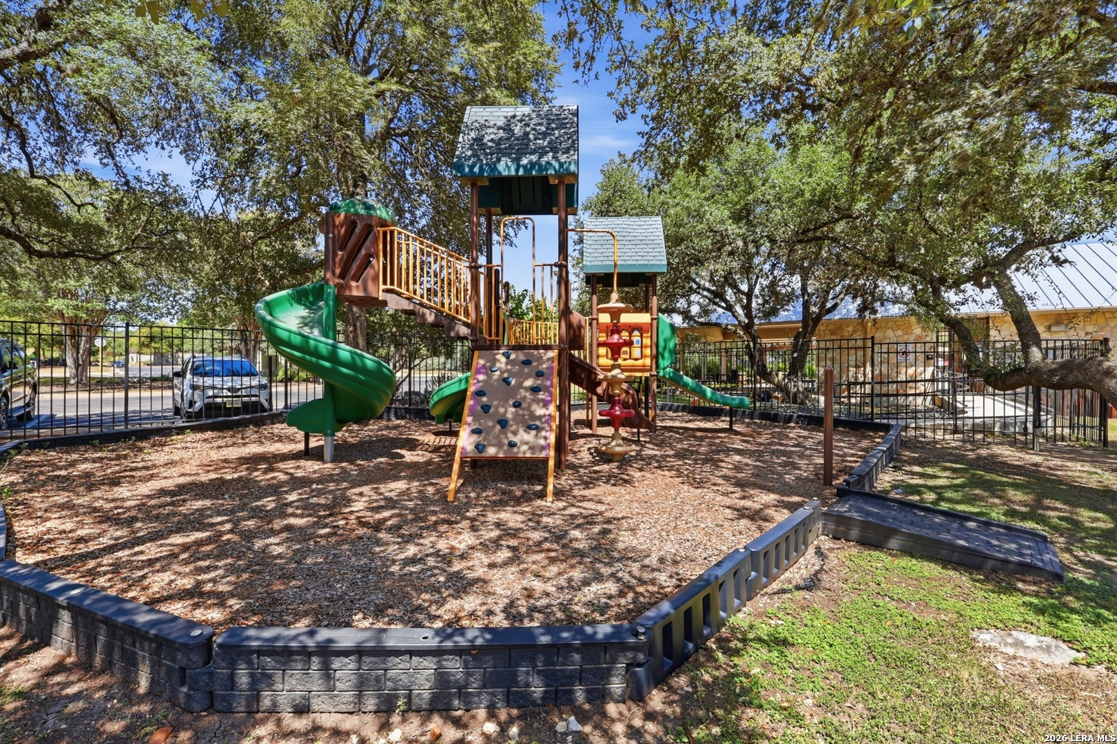 main property photo 22