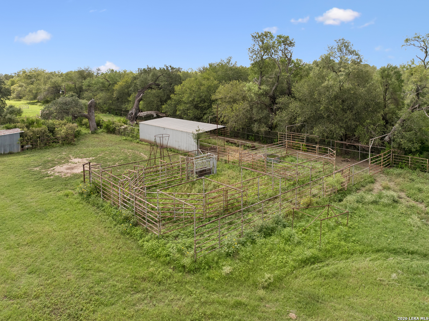 main property photo 33