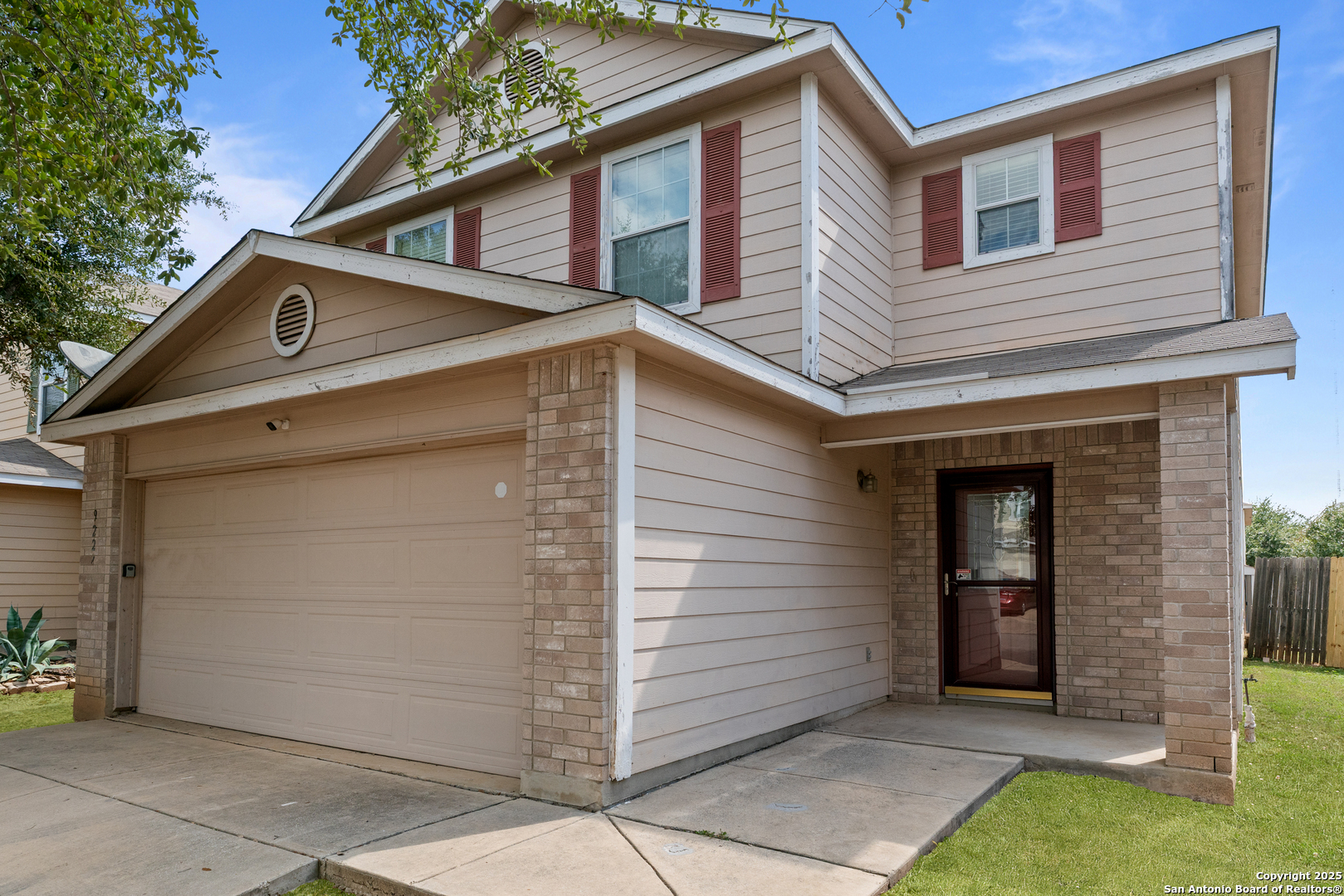 main property photo 2