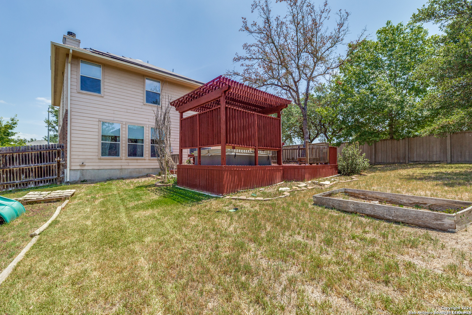 main property photo 15