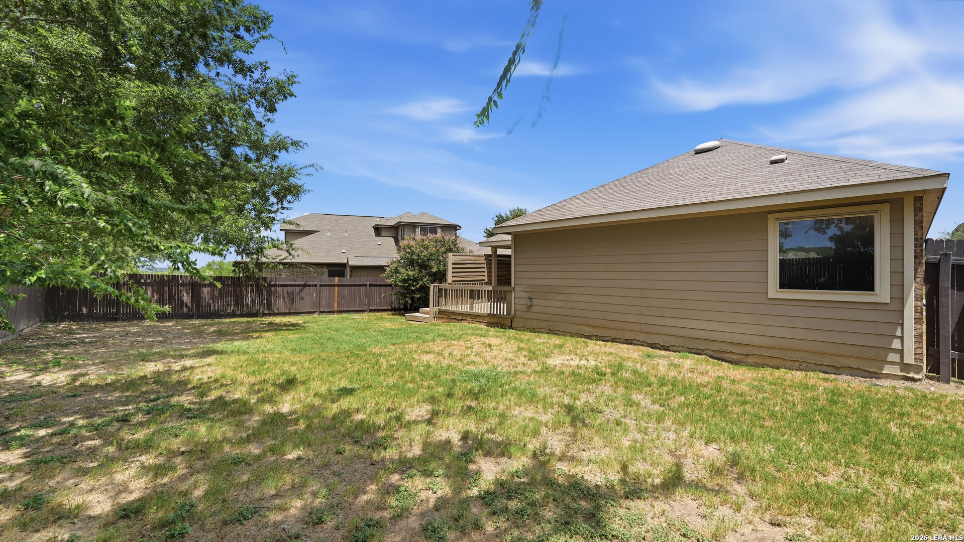 main property photo 31