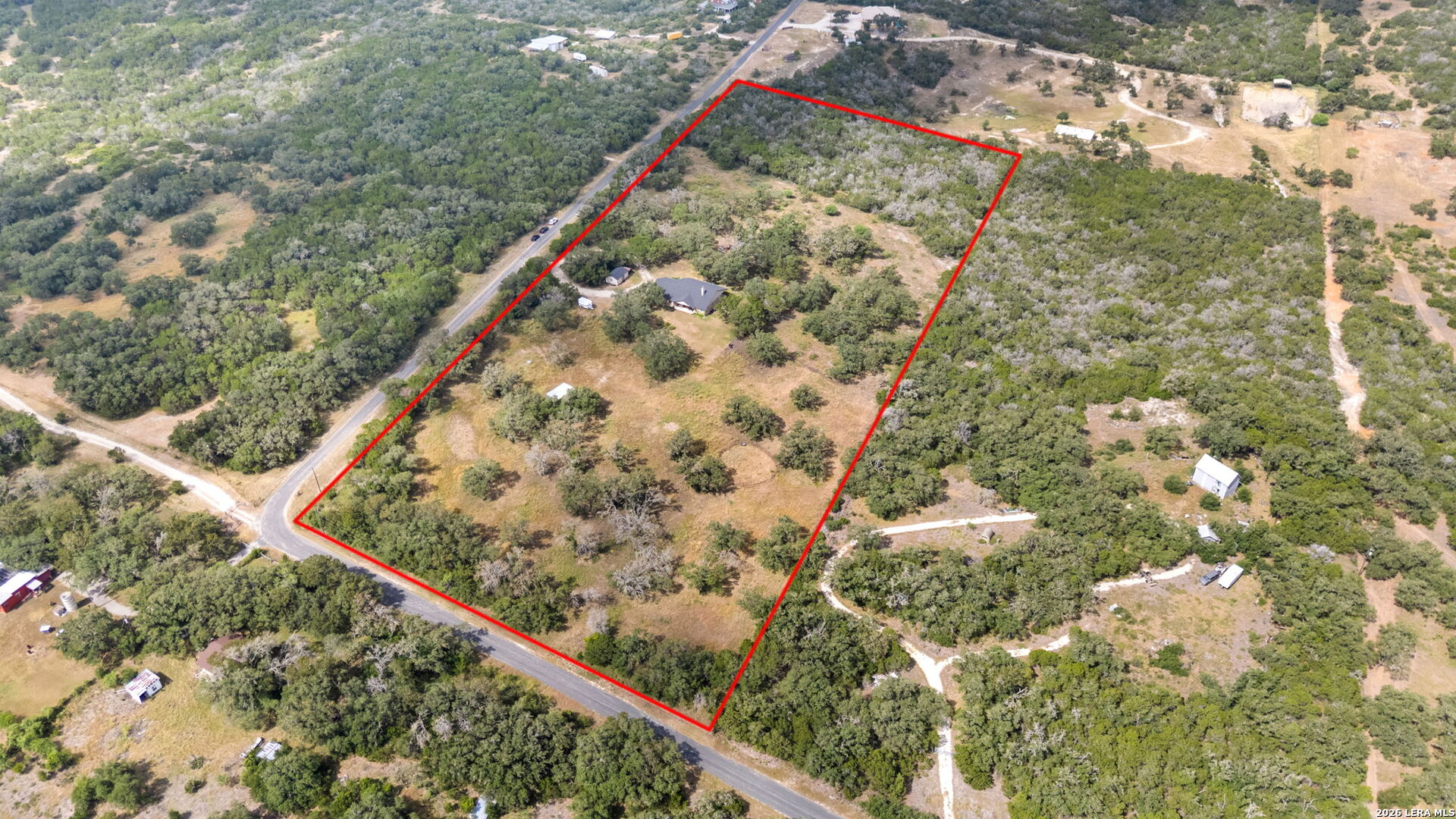 main property photo 32