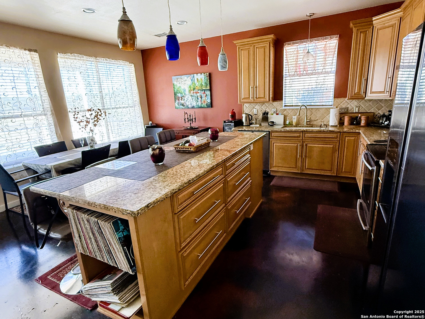 main property photo 9