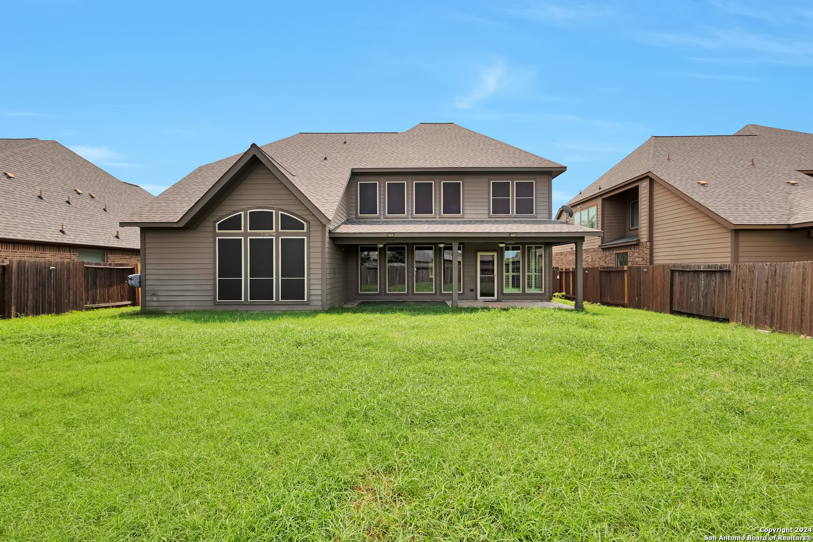 main property photo 37
