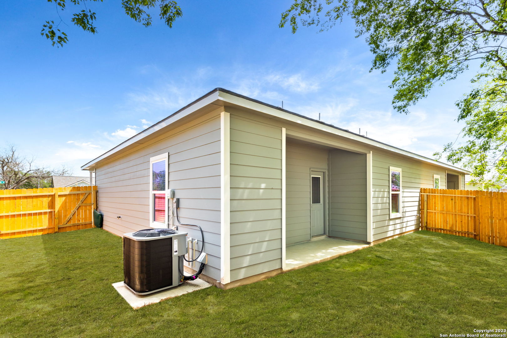 main property photo 4
